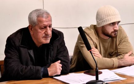 «Բողոքի ակցիա էր». վարչապետի ուղղությամբ խնձոր նետած արցախցին չի ընդունում մեղքը. «Ազատություն»