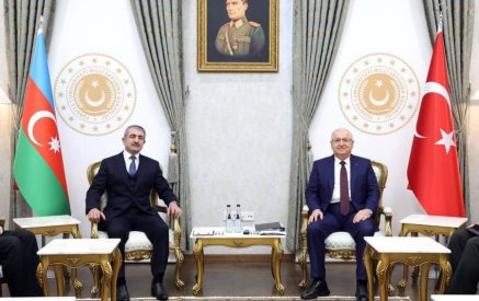 Յաշար Գյուլերը հանդիպել է Ադրբեջանի սահմանային ծառայության ղեկավար Էլչին Գուլիևի հետ