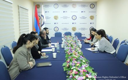 Անվճար իրավաբանական օգնության տրամադրման, այդ համատեքստում այս պահին առկա անորոշության տեսանկյունից Մարդու իրավունքների պաշտպանը ստեղծված իրավիճակը մտահոգիչ է համարել