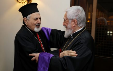 Արամ Ա. Կաթողիկոսին հետ հանդիպում ունեցաւ ասորի կաթոլիկ եկեղեցւոյ պետ Ն.Ս. Իգնատիոս Եուսէֆ Գ. Եունան Պատրիարքը