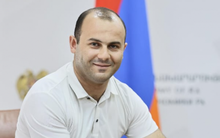 Հովիկ Աղազարյանի որդին դադարեցրել է անդամակցությունը «Քաղաքացիական պայմանագիր» կուսակցությանը