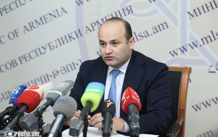 Բնակապահովման ծրագրից չի հանվի արցախցիների՝ ՀՀ քաղաքացի դառնալու պահանջը, նախարարը կոչ է անում «ներառվել եւ անցնել զարգացման ճանապարհով»