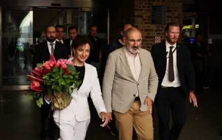 Մի զարմացիր, երբ ժողովուրդն ասում է, որ հիմա էլ դու ես խաշլամա-խորոված-քյաբաբ ուտում եւ պահանջում է, որ քո կերածից իրեն բաժին հանես․ «Հրապարակ»