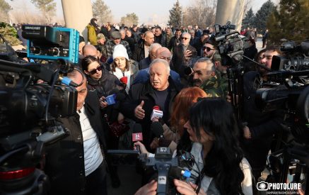 Բանակի օրով վախենում են բանակից խոսել, որ ինչ-որ ընթացքի չխանգարեն. «ՉԻ»