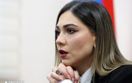 Չգիտեմ՝ ինչի մասին է խոսքը՝ պատերի տակ վնգստացող դատավորներ․ Սրբուհի Գալյանի արձագանքը, երբ լրագրողները հիշեցրին Փաշինյանի հայտարարությունը