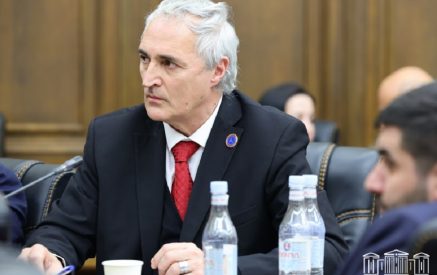 Եվրաքվե նախաձեռնողները միմյանց հետ էլ հաշտ չէին եւ քննարկման ժամանակ տարաձայնությունները չէին թաքցնում․ «Հրապարակ»