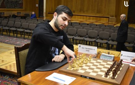 Շախմատի Հայաստանի տղամարդկանց եւ կանանց առաջնությունները հատեցին միջնագիծը