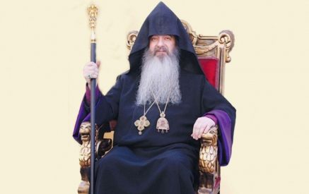 Բանիմացի շրջազգեստը ուսերին գցած, սփիւռքում եւ հայրենիքում ազգը կառավարելու հանգամանքը բարձր պատւի վերածած անձնաւորութիւններ, ինքնախաբէութիւնից բացի, համայնական կեանքն են խաբում. Ատրպատականի հայոց թեմի առաջնորդ