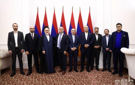 «Հավատացած ենք, որ «Խաղաղության խաչմերուկ»-ի կյանքի կոչման հարցում Իրանը նույնպես պետք է ունենա իր առանցքային դերակատարությունը». ԱԺ-ում հյուրընկալվել է ԻԻՀ մեջլիսի Իրան-Հայաստան բարեկամական խմբի պատվիրակությունը