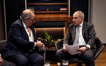 Փաշինյանը և շվեյցարահայ գործարար և բարերար Վահե Գաբրաշը քննարկել են նրա կողմից Հայաստանում իրականացվող տնտեսական ծրագրերի ընթացքը