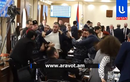 Այսպիսի պահվածքը վկայում է, որ տրանսպորտի թանկացման դեմ սպասվող բոյկոտն ու անհնազանդությունը ջղաձգումների մեջ են գցել իշխող ուժին. Գառնիկ Դանիելյան