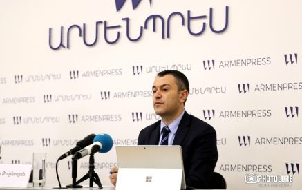 Սուրեն Թովմասյան. «Կադաստրային քարտեզները չեն պարունակում տեղեկատվություն ՀՀ սահմանի մասին եւ հանձնաժողովի գործողությունների վերաբերյալ մեկնաբանություններ տալու լիազորություններ ես չունեմ»