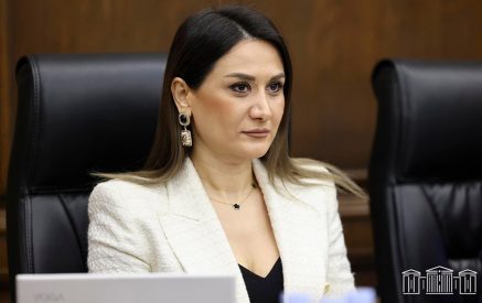 Ստացվում է՝ Քոչարյանն ինքն է ամեն բան արել, որ բանակցվող տարբերակում տարածքային ամբողջականության և ինքնորոշման սկզբունքներն «ամուսնանան». Արուսյակ Ջուլհակյան