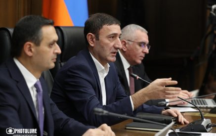 ԱԺ-ում կրքերը թեժացան, հիշեցին «Կարգին հաղորդման» հովիվ Բաբկենին