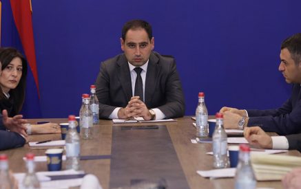 Դավիթ Խուդաթյանն այսօր ընդունել է Հաղթանակ թաղամասի բնակիչներին