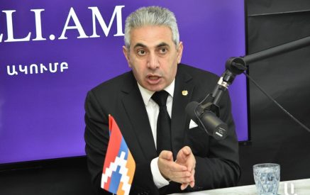 Էդգար Ղազարյանը՝ դատավորին. «Դուք կուսակցության վարչության նիստ չունե՞ք, որ ինձ բերել, հասցրել եք Վայքի դատարան: Վարչության նիստ արեք, ինձ դատեք»