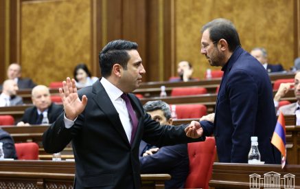 «Իշխանությունը 2020-ին փողոցում «քցած էր, չվերցրիք»․ Գեղամ Մանուկյանի հուզական ելույթը և Ալեն Սիմոնյանի արձագանքը