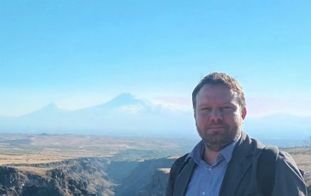 Հանդիպեցա գերմաներեն պատրաստված տեսանյութ մը, ուր վարչապետի Ցյուրիխի հայտարարութենեն ետք՝ արդեն Հայոց ցեղասպանությունը ժխտական ներկայացված է. Յոնաթան Շպանգենբերգ. «Ազգ»