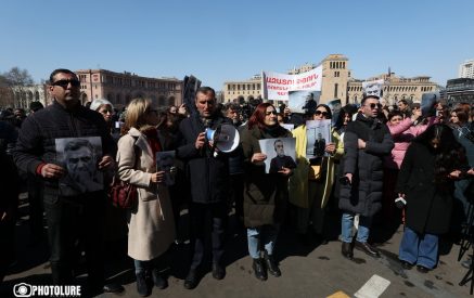 «Ստոր եք դուք՝ բոլորդ, ովքեր հարցնում եք՝ բա ինչի՞ չեք կռվել»․ Մանե Թանդիլյան