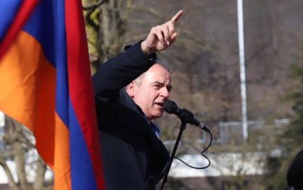 Իշխանութիւնը իր գործունէութեամբ դաւաճանած է հայ ժողովուրդին ազգային շահերուն, այդ պատճառով կը հրաժարինք հանդիպումներէն. Հոլանտայի Հայ Դատի յանձնախումբի նախագահ. «Ասպարեզ»