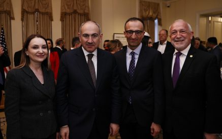 ԱՄՆ Արսեն Թորոսյանի գործուղման ճանապարհածախսը կազմել է 586 հազար դրամ: Բայց ԱՄՆ ավիատոմսը միայն մոտ 400 000 դրամ է, որտե՞ղ է գիշերել նա 186 հազար դրամով, ինչով է սնվել այդ դեպքում. «Ժողովուրդ»