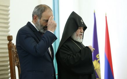 Եթե ազգային գաղափարախոսության բարեփոխումների անհրաժեշտություն է նկատել պարոն Փաշինյանը, ապա շատ ավելի նպատակահարմար և հաջողված կարող է լինել, եթե քննարկումներին իր մասնակցությունը ունենա նաև Հայ Առաքելական Եկեղեցին