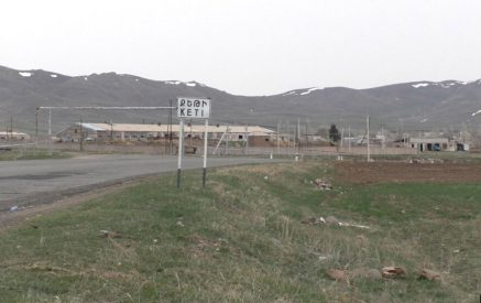 Քեթիում ուշ ժամի այրել են գյուղի բնակչի ավտոմեքենան ու անասնակերը