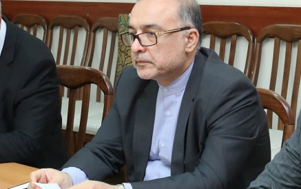 «Զանգեզուրի՝ այսպես կոչված միջանցքի հարցում մենք որևէ մեկի հետ որևէ գործարքի չենք գնա»․ Իրանի դեսպան
