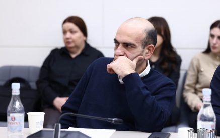 «Աշխատող աղքատը, որ ուսանող երեխա ունի, մտածում է 5000 դրամ դնի, երկու կոպեկ շահի, որ էդ էրեխեն դուրս չմնա ուսման վարձի պատճառով, մյուս կողմից խաբողը խաբելու է, ձեր նախագիծը լուծում չէ»․ Թադևոս Ավետիսյան