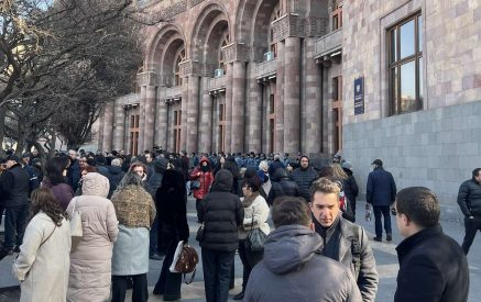 «Ուզում են Արցախի օրը գցե՞լ, ինչո՞ւ են մեզ գույքագրում, ղարաբաղցիներն ասացին՝ Արցախը հանձնելուց վեց ամիս առաջ իրենց բոլոր ապրանքները գույքագրել են»