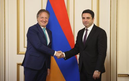 Ալեն Սիմոնյանը և Իտալիայի դեսպանը քննարկել են երկկողմ հետաքրքրություն ներկայացնող հարցեր