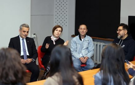 Կինոարտադրության ոլորտի հայաստանյան և արտերկրի կայացած և փորձառու մասնագետները կդասավանդեն արհեստական բանականության հիմունքները և սկզբունքները, այդ թվում՝ ինչպես AI-ի միջոցով ստեղծել ֆիլմեր