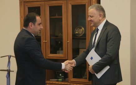 Դավիթ Խուդաթյանը և ԵՄ դեսպան Մարագոսը քննարկել են նաև ավիացիոն ոլորտին առնչվող հարցեր