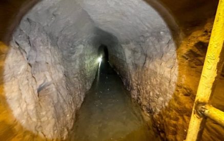«Տեսանք, որ քամի է փչում, նշանակում է՝ ելք կա, մի տեղ դուրս է գալիս թունելը». Գյումրիի խորհրդավոր թունելները. JAMnews