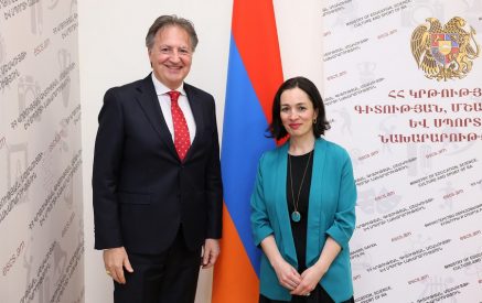 Ժաննա Անդրեասյանը Իտալիայի դեսպանին առաջարկել է զարգացնել փոխհամագործակցությունը ՀՀ պետական բուհերի հետ