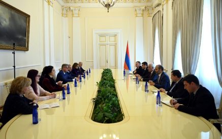 «Մեր տրամադրվածությունը Եվրոպական միության բոլոր նախաձեռնություններին դրական է, հակված ենք ավելի խորացնել մեր հարաբերությունները». Վահագն Խաչատուրյանը՝ Նիլս Ուշակովսին