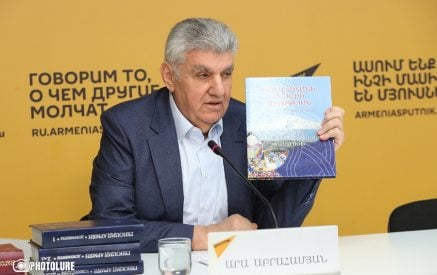 «Ով չմիացավ, իր խիղճն իրեն, իր երեխաներին հանգիստ չի տալու, որովհետև այսօր շատ կարևոր է այդ միասնականությունը»․ Արա Աբրահամյանը՝ Գյումրիում ընդդիմության մասին