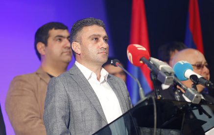 «ՔՊ-ն ֆեյսբուքներում այնքան գումար է ծախսում մեր դեմ՝ հակաքարոզչություն իրականացնելու, որ դրանով կարող էր մի փողոց սարքել»․ Դերենիկ Մալխասյան