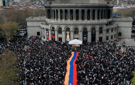 Մենք վճռական ենք մեր իրավունքների պաշտպանության գործում՝ թե՛ ներքին ու կարճաժամկետ, և թե՛ արտաքին ու երկարաժամկետ հարցերի լուծման առումով․ Արտակ Բեգլարյան