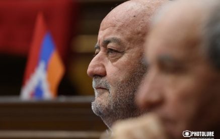 «Պարոն Կոնջորյան, ես կարամ քֆուր ուտեմ, իսկ դուք կարա՞ք երդվեք, որ վարչապետը չի հանձնարարել տիկին դատախազին գալ այստեղ»