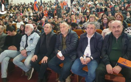 Արցախի լեգենդար հրամանատարը Գյումրիում դարձյալ մասնակցում էր քարոզարշավի․ «Մայր Հայաստանի» թիրախում ՔՊ-ի ղեկավար Նիկոլ Փաշինյանն է