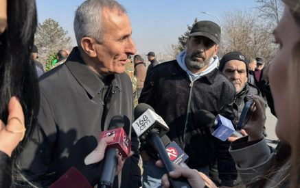 «Վերջը մի անգամ թագավոր պիտի սիրե՞նք, թե՞ չէ»․ Ռազմիկ Պետրոսյան