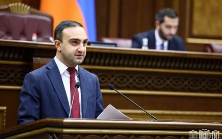 «Տնային կալանքը` որպես խափանման միջոց կիրառելու պահից մինչեւ այն փոփոխելը կամ վերացնելն աշխատողի լիազորությունները կհամարվեն կասեցված»