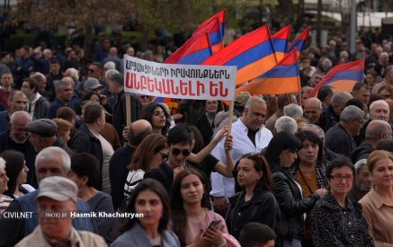 «Ես բլոկադայի ժամանակ էս ձևի սոված չէի, ինչքան հիմա․ 40+10 էին տալիս, էդ էլ են ուզում կտրեն»․ արցախցի կին