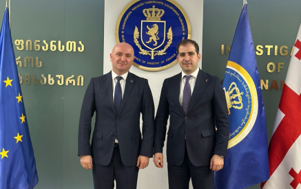 Էդուարդ Հակոբյանը և Սոսո Ռամիշվիլին անդրադարձել են Հայաստանի և Վրաստանի տարածքներով բեռների անօրինական տեղափոխման կանխման գործուն քայլեր ձեռնարկելու անհրաժեշտությանը