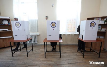 ՔՊ-ի համակիրները ընտրատեղամասերի մոտ բարձրաձայն ասել են՝ միեւնույն է, ՔՊ-ն է հաղթելու, ոստիկանությունը պատշաճ չի արձագանքել. «Ականատես» դիտորդական առաքելություն