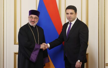 Ալեն Սիմոնյանն ընդունել է Հայաստանի, Վրաստանի, Ռուսաստանի և Արևելյան Եվրոպայի Հայոց Կաթողիկե Առաջնորդին