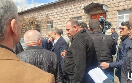 Մարտուն Գրիգորյանի տնեցիները սառնասրտորեն ընդունեցին ձերբակալման լուրը․ աջակցման եկան նաև Վարդան Ղուկասյանի թիմակիցները