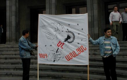 2002-ի այս օրը պատմական է Հայաստանի եւ մամուլի ազատության համար՝ եթերազրկվում է «Ա1+» հեռուստաընկերությունը