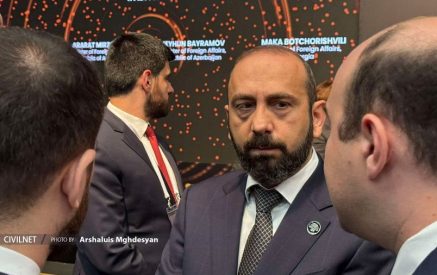 «Գետնի վրա մենք չունենք կոնֆլիկտ, բայց թղթի վրա մենք չունենք համաձայնագիր խաղաղության մասին»․ Արարատ Միրզոյան